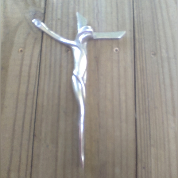 Chrome Aluminum or Metal Brutalist Serpentine Crucifix Jesus on the Cross - Picture 1 of 8